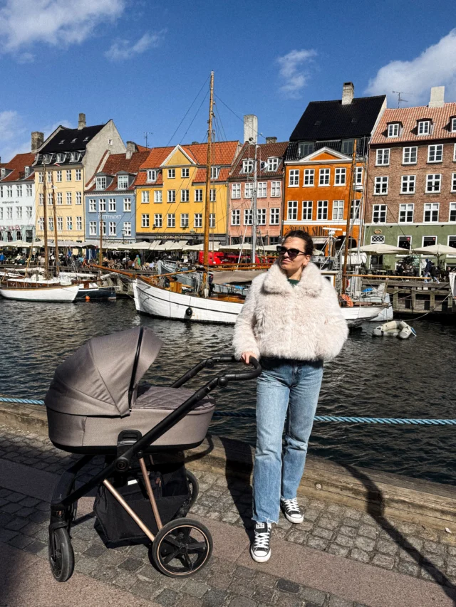 Jest takie miejsce, do którego lubię wracać… 🇩🇰🫶🏽

Obojętnie, czy jesteśmy w odwiedzinach u rodziny, czy mamy przesiadkę na lotnisku w Kastrup - spacer po Nyhavn w Kopenhadze to zawsze dobry pomysł 😍

A w tym roku, w Wielkanoc, spacerowaliśmy tutaj we trójkę ♥️🐣

@born2travelpl #kopenhaga #nyhavn #podrozezdzieckiem #podrozezniemowlakiem