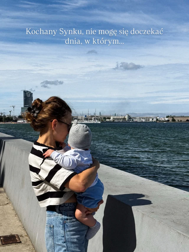 Tak wiele się działo, gdy @pan_tomm i ja byliśmy tylko we dwoje. Tak wiele miejsc odwiedziliśmy i wciąż chcemy odkrywać to, co nieznane. 🌏

A jednocześnie od momentu, gdy pojawił się Maks, stale myślę o tym, co chciałabym powtórzyć - razem z nim. I zobaczyć jego reakcję ♥️

Pamiętam ekscytację, gdy sama to wszystko robiłam po raz pierwszy.

Od drobnych, zwyczajnych rzeczy po te nieco większe i bardziej emocjonujące - pierwszy bieg, pierwsza wyprawa rowerowa, pierwsza daleka podróż, pierwsze spojrzenie na egzotyczną plażę czy obcą kulturę. 🥹

Dlatego zaczęłam sobie tworzyć listę fajnych rzeczy do powtórzenia razem, jako trzyosobowa rodzina.

👶🏼 Kochany synku, a zatem nie mogę się doczekać dnia, w którym:

1. …pojedziemy na wycieczkę rowerową 
2. …zdobędziemy pierwszy szczyt 
3. …polecimy do Azji 
4. …spróbujesz nowej kuchni
5. …wejdziemy na wieżę widokową we Wdzydzach 
6. …poznasz inne kultury i religię 
7. …pójdziemy razem na basen
8. …zobaczysz egzotyczną plażę 
9. …upieczemy pierniki w Toruniu
10. …weźmiesz udział w Biegu Malucha
11. …nakarmimy wiewiórki w Łazienkach Królewskich 
12. …zjesz najlepszą domową pizzę zrobioną przez tatę 
13. …odwiedzimy najciekawsze muzea
14. …zabiorę Cię do aquaparku 
15. …pójdziemy do zoo
16. …przenocujemy w Cukrowni Żnin

Na liście było jeszcze spędzenie nocy w przyczepie campingowej, ale już to zrobiliśmy w wakacje ✅

A dziś właśnie odhaczyliśmy kolejny punkt 😍 - jak myślicie, który?

#momlife #boymomadventures #fitmama #podróże #macierzyństwo
